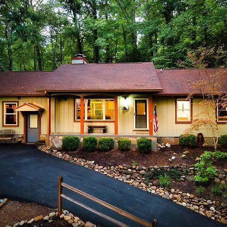 Beautiful Chalet With Fireplace And Large Game Room Gatlinburg Ngoại thất bức ảnh