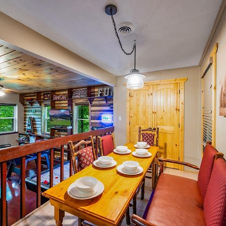 Beautiful Chalet With Fireplace And Large Game Room Gatlinburg Ngoại thất bức ảnh