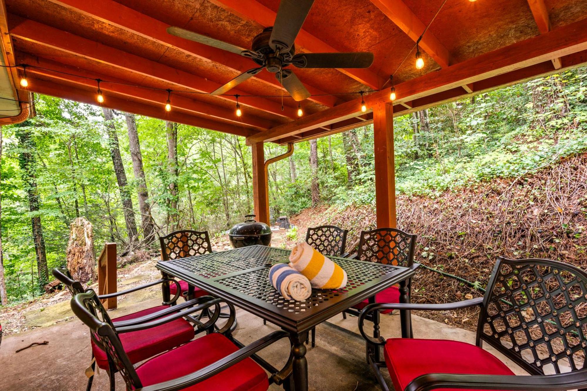 Beautiful Chalet With Fireplace And Large Game Room Gatlinburg Ngoại thất bức ảnh