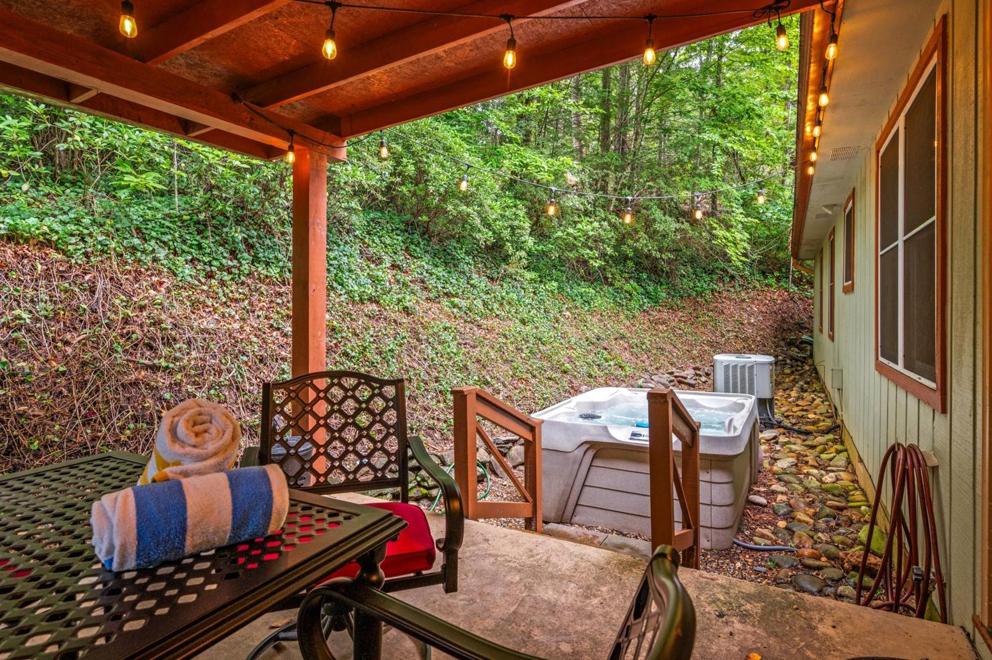 Beautiful Chalet With Fireplace And Large Game Room Gatlinburg Ngoại thất bức ảnh