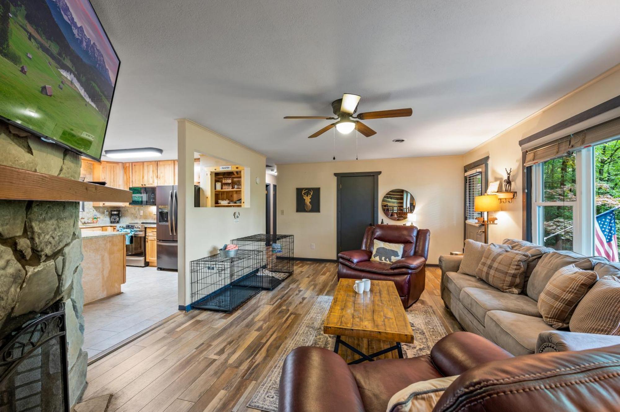 Beautiful Chalet With Fireplace And Large Game Room Gatlinburg Ngoại thất bức ảnh