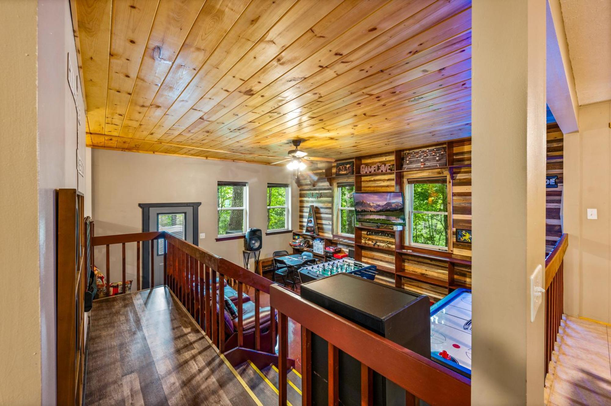 Beautiful Chalet With Fireplace And Large Game Room Gatlinburg Ngoại thất bức ảnh