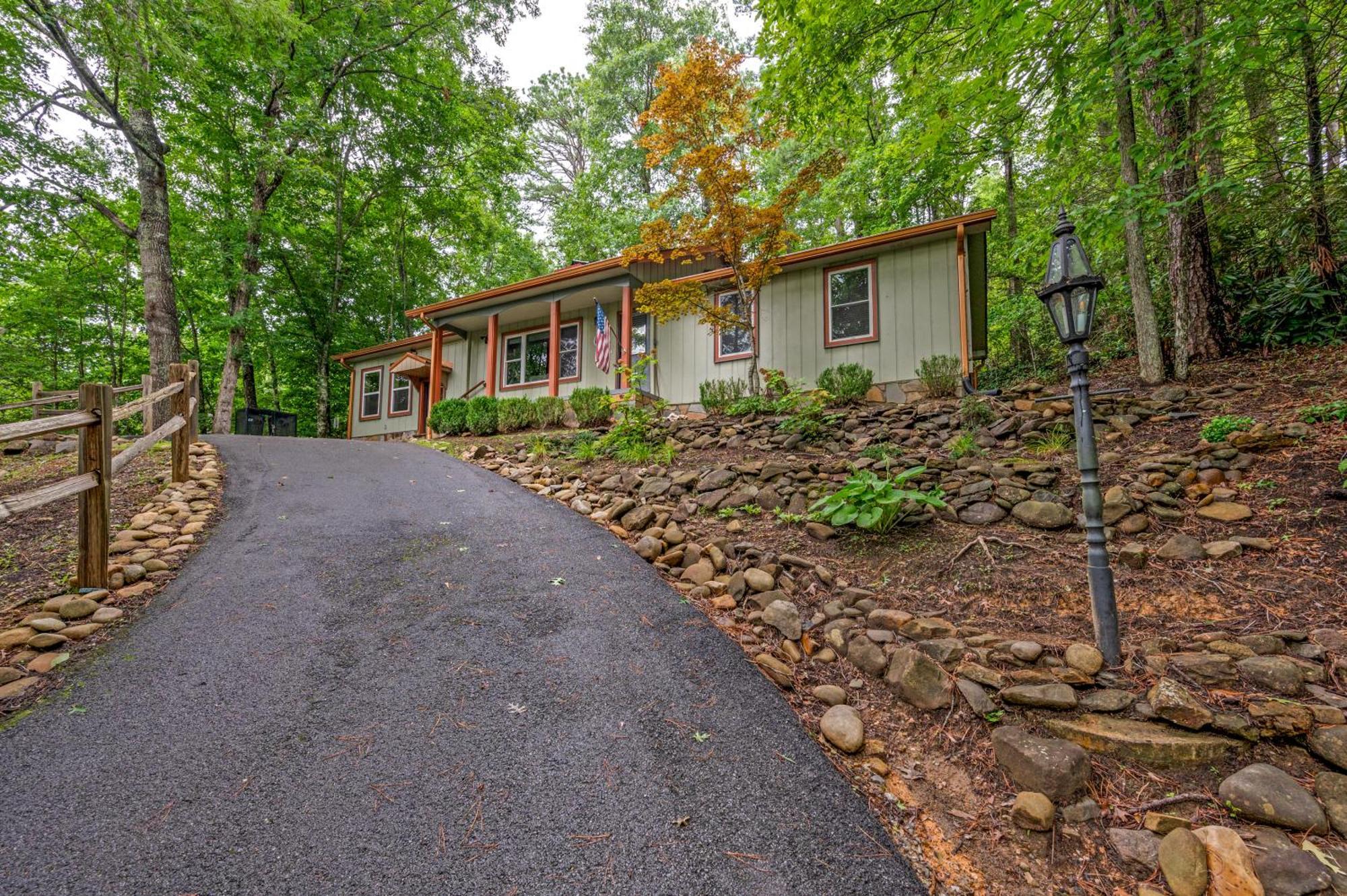 Beautiful Chalet With Fireplace And Large Game Room Gatlinburg Ngoại thất bức ảnh
