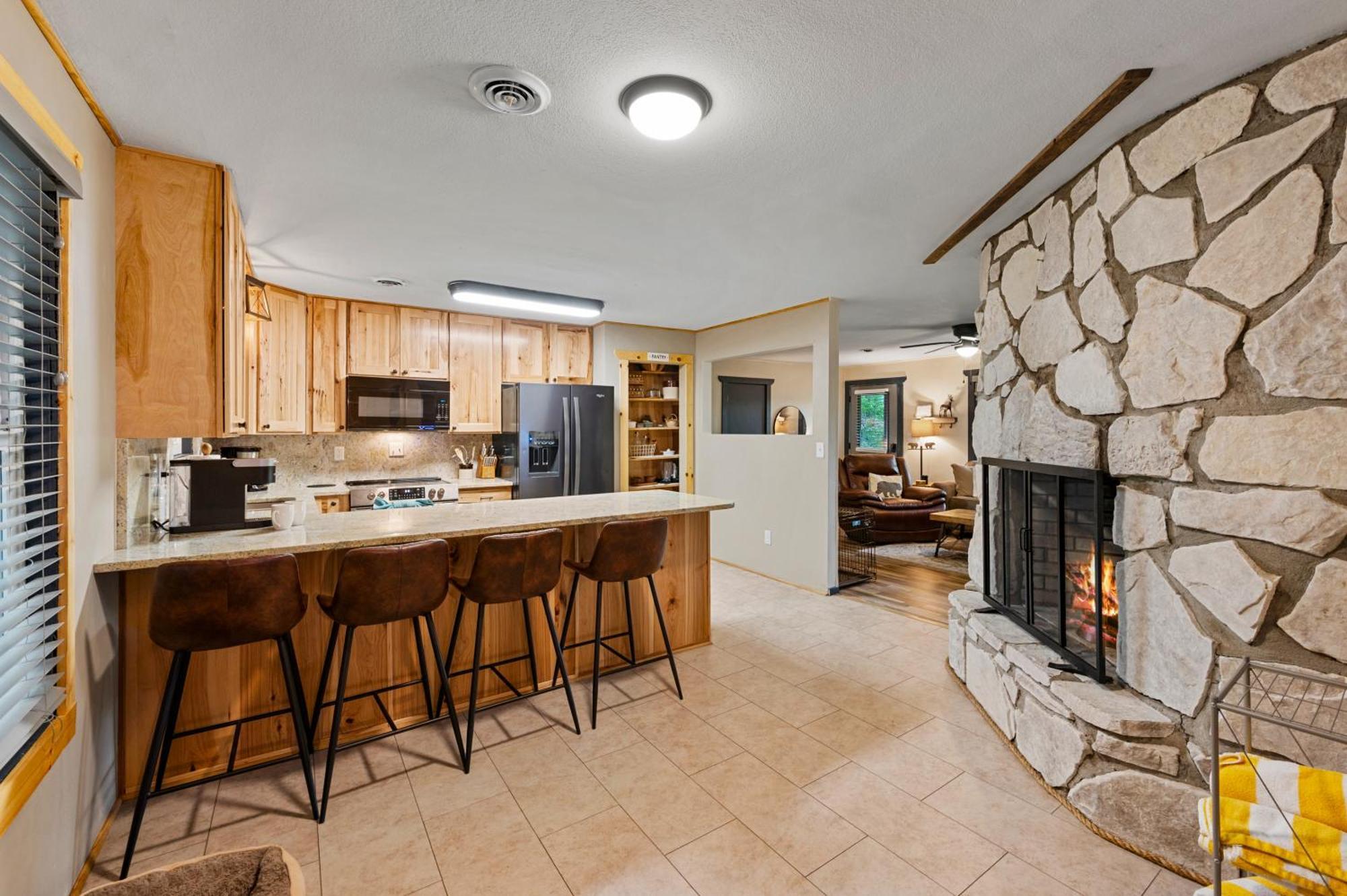 Beautiful Chalet With Fireplace And Large Game Room Gatlinburg Ngoại thất bức ảnh